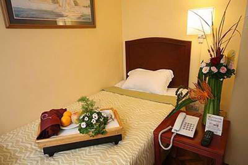 Comfy Manila-kalaw Hotel 3*
